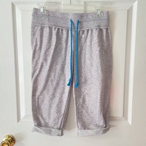 Stone gray casual capri athletic yoga pants teal drawstring Medium stretch fun.E
